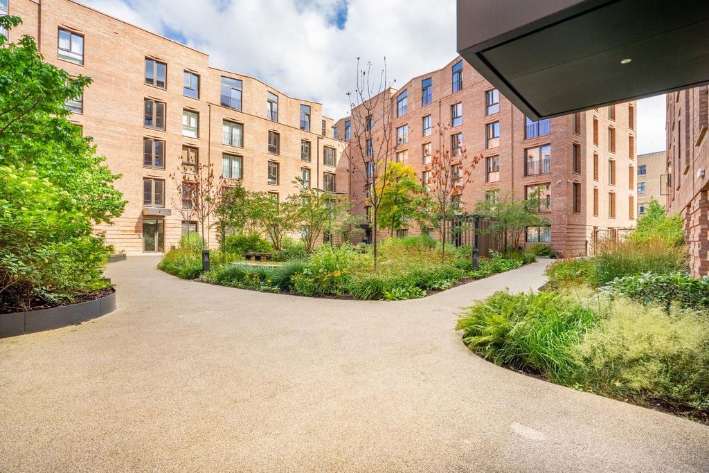 Property photo 2 of 14 hq-7.Jpg