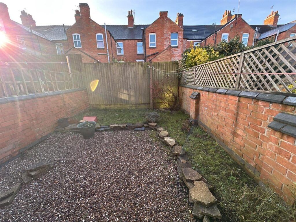 Property photo 2 of 6