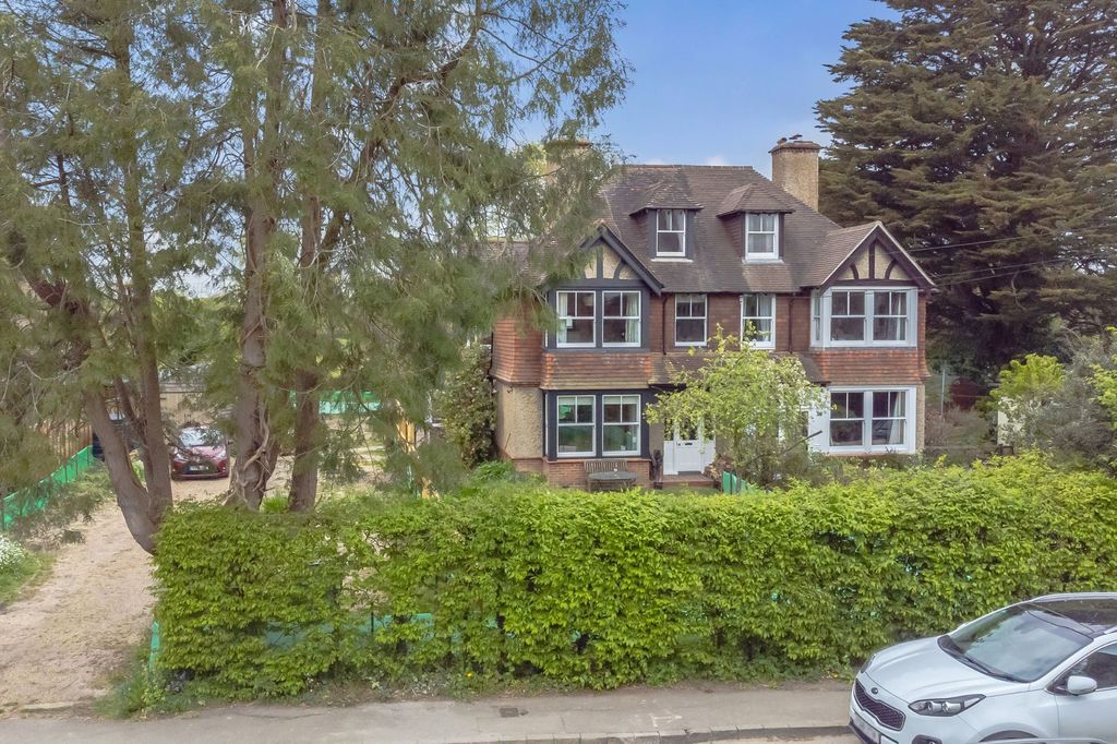 Property photo 1 of 31