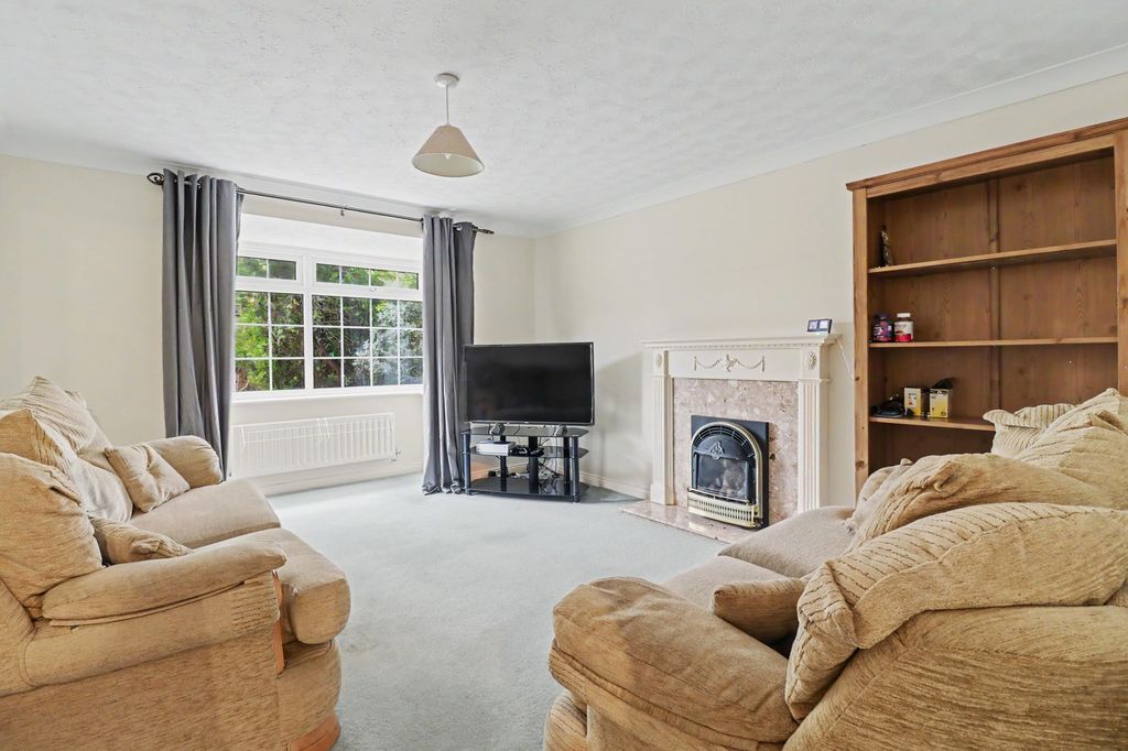 Property photo 2 of 14