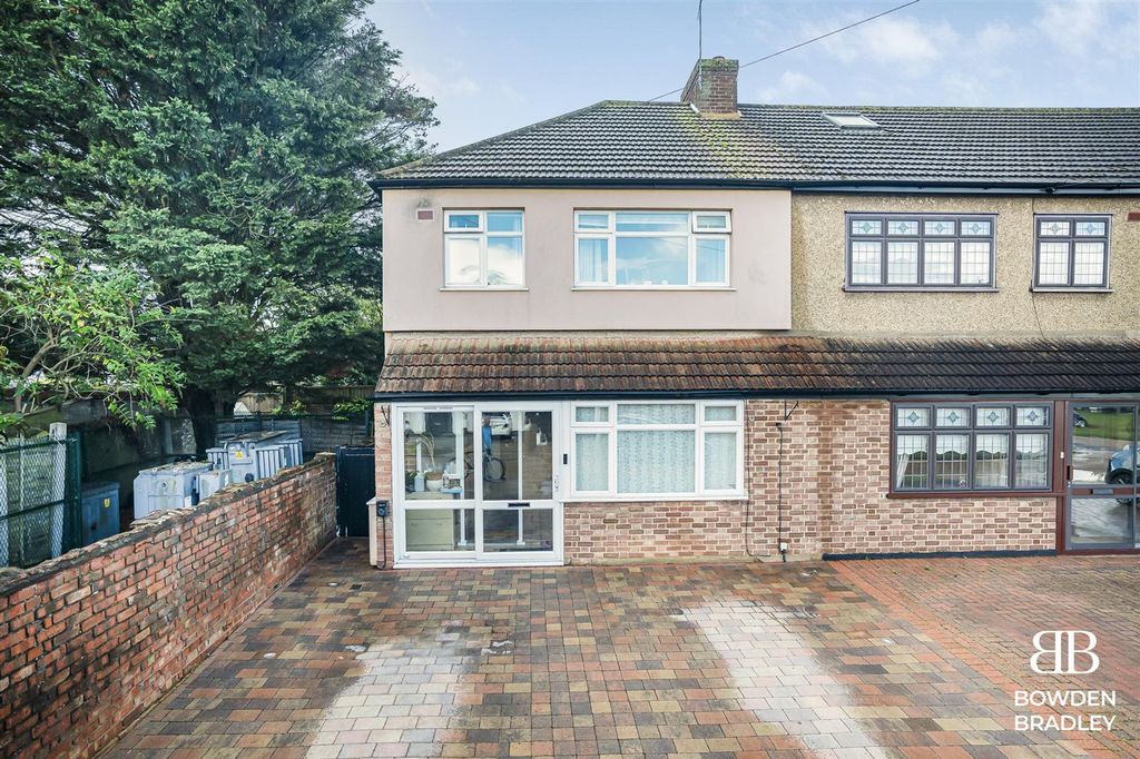 Property photo 1 of 14 Front