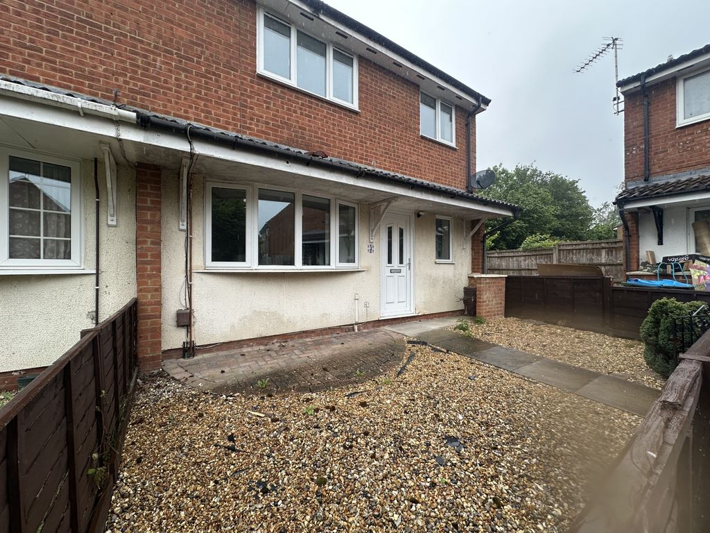 Property photo 1 of 11 Front