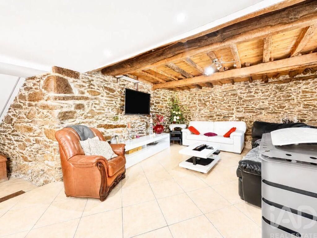 Property photo 2 of 31