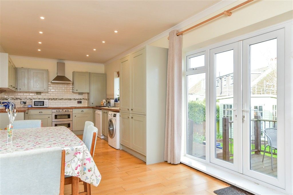 Property photo 3 of 14 Kitchen / Dining Room