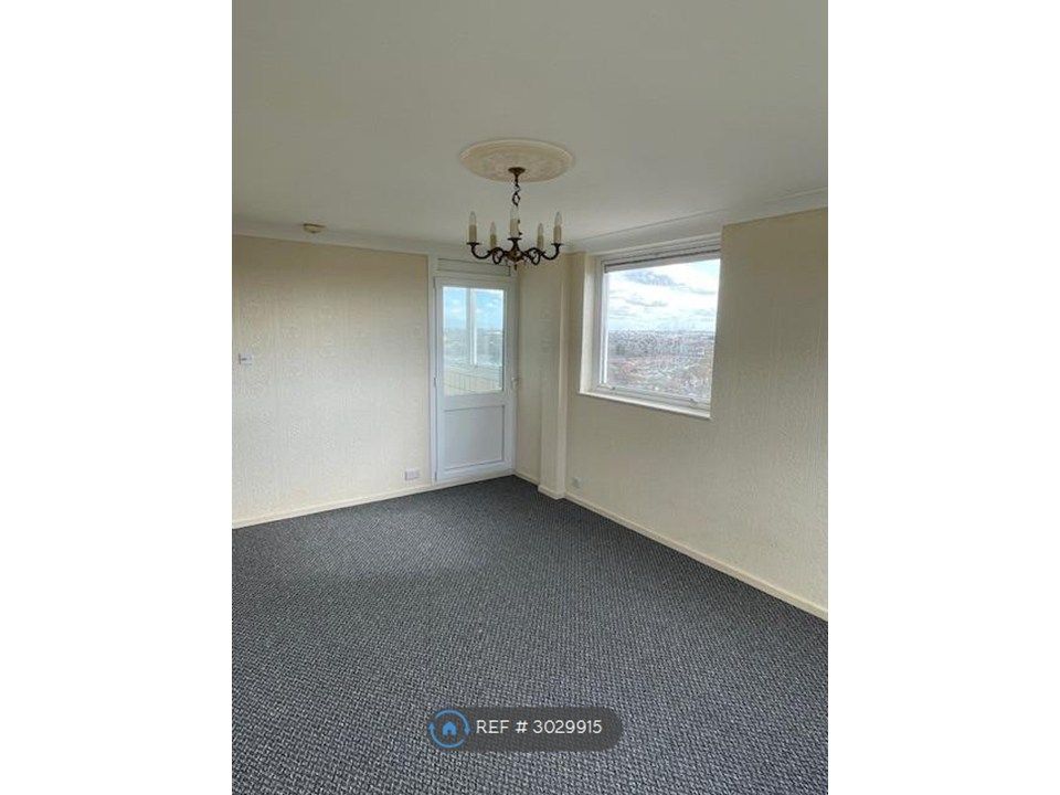 Property photo 2 of 10 Lounge
