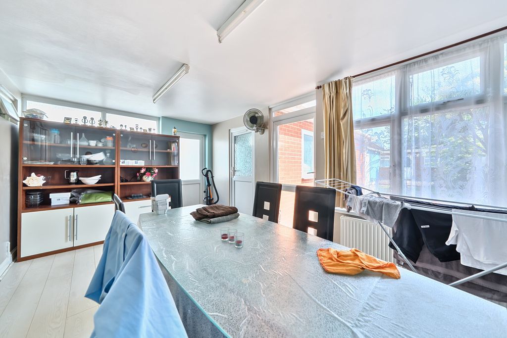 Property photo 3 of 22 1295775-14-682c6A...