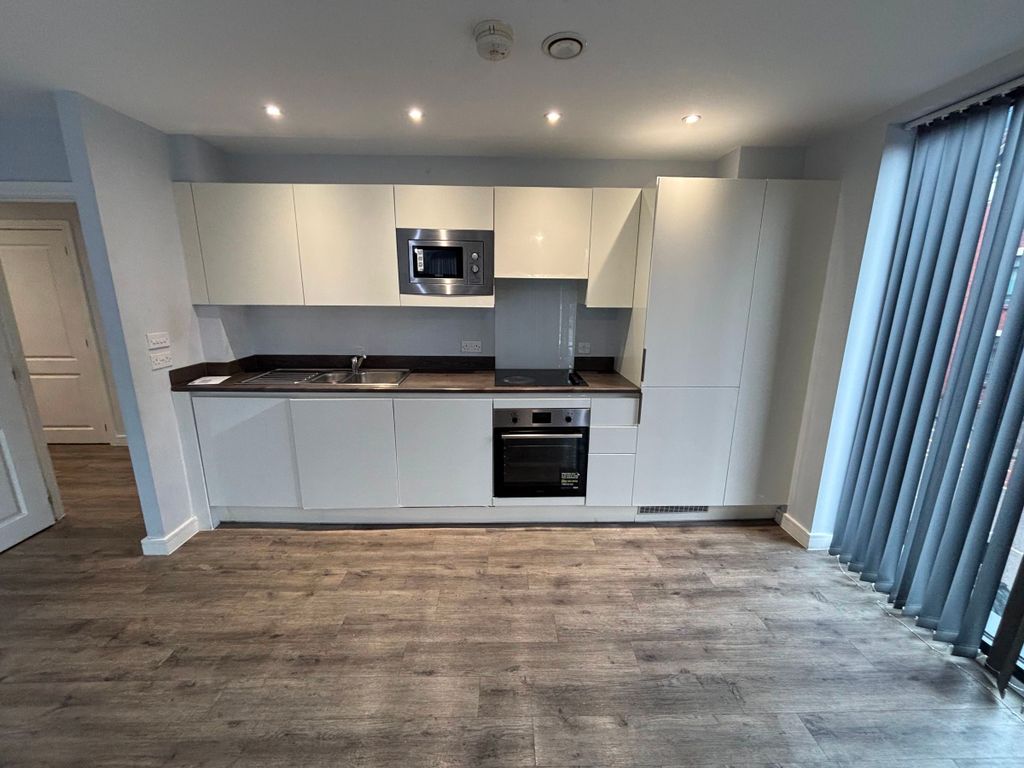 Property photo 2 of 20