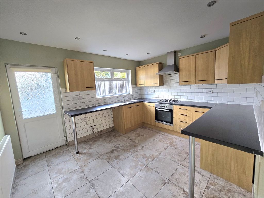 Property photo 2 of 11 Picture No. 03