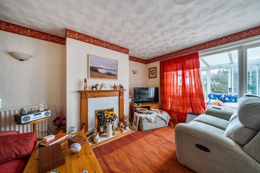 Property photo 3 of 20 6-6Ac3c3ee1903F-1528503-1A10Cb537E47F-8-1-1