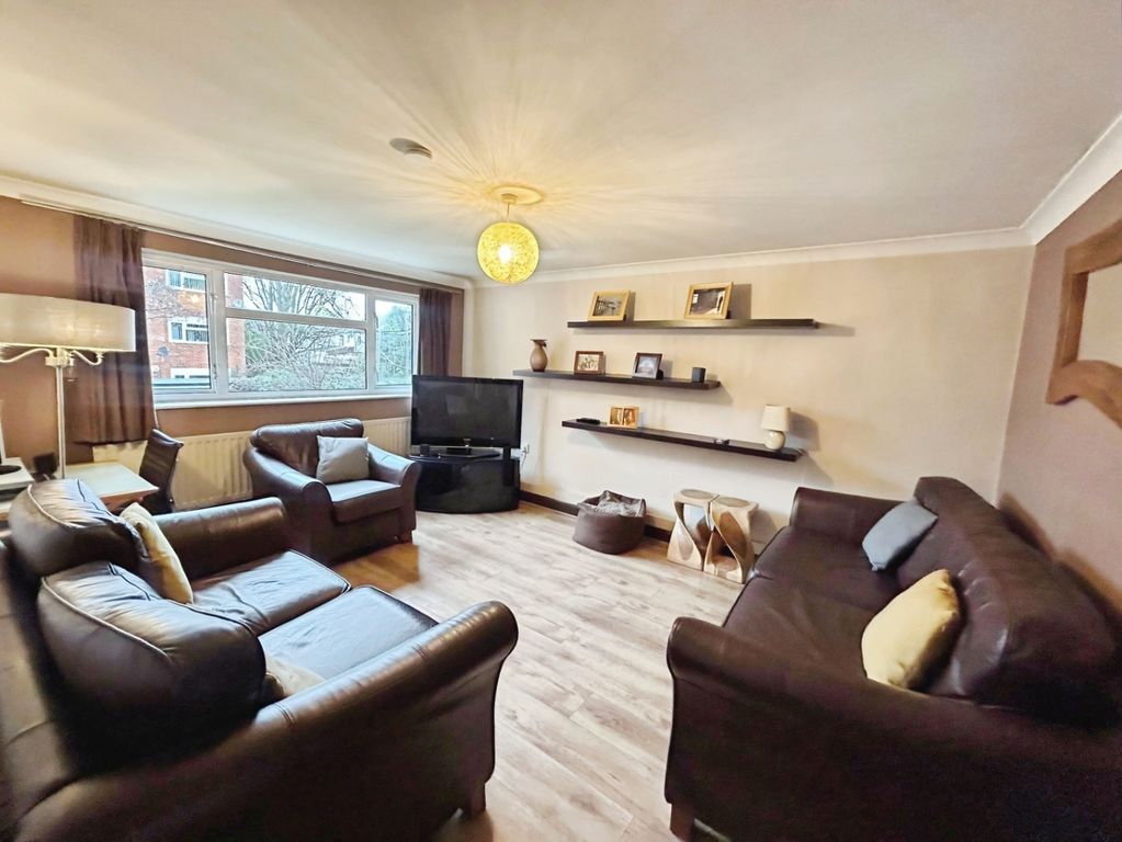 Property photo 2 of 12 Pbox-Img.Jpeg