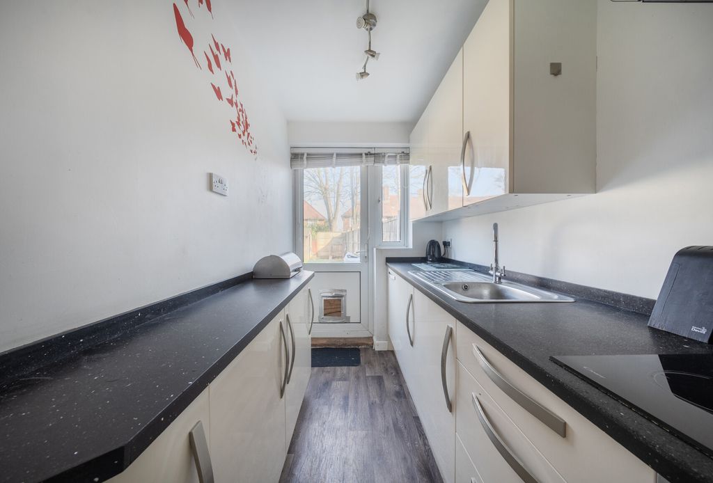 Property photo 3 of 22 1431787-22-69Bc50...