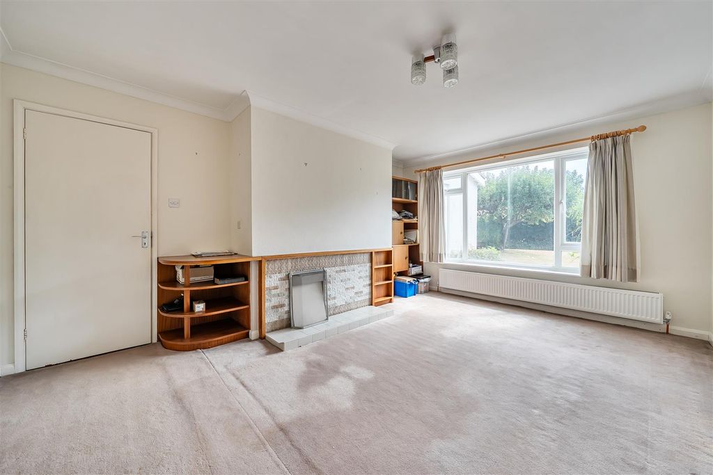 Property photo 3 of 19 3