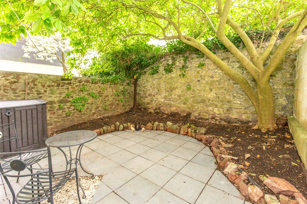 Property photo 3 of 12 Picture No. 19