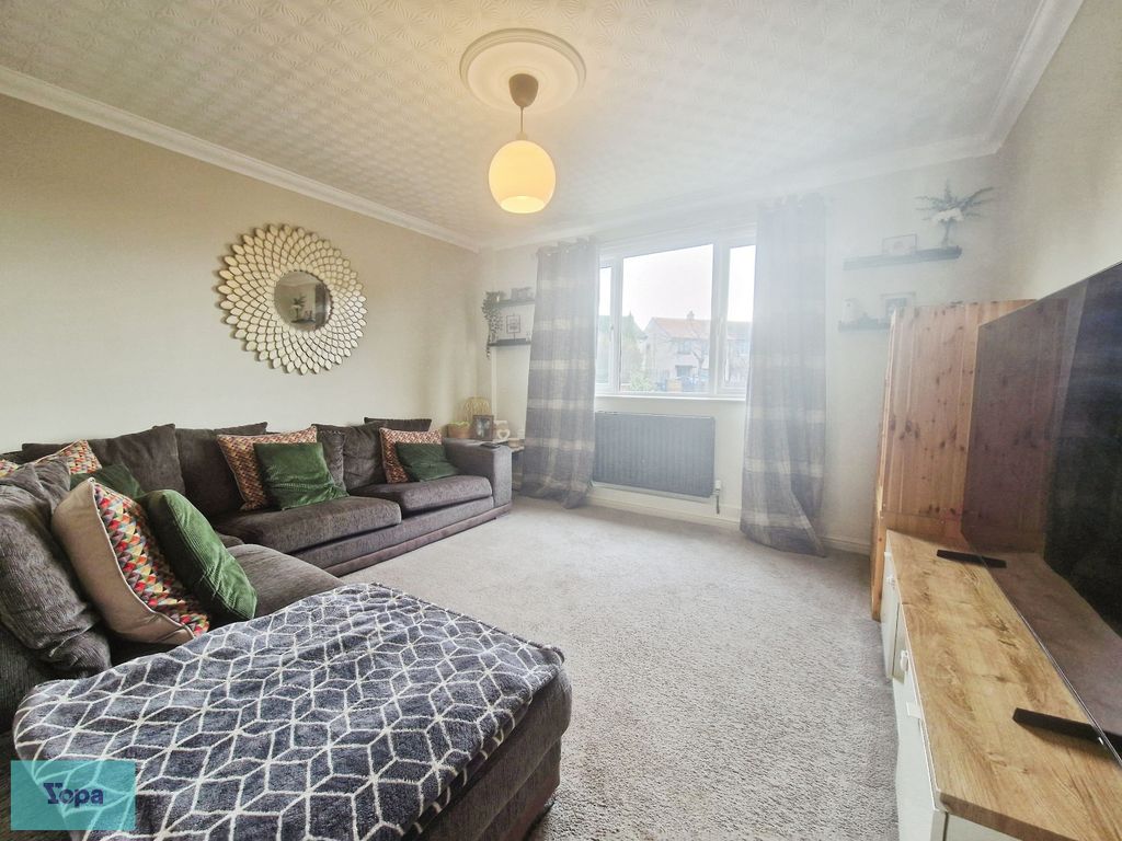 Property photo 2 of 18 29F7ee0F-1000088678