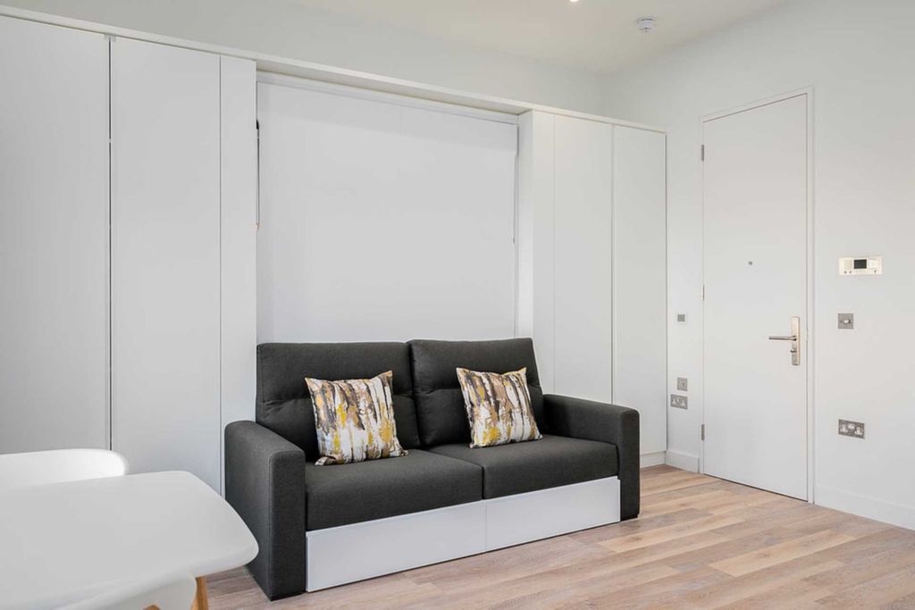 Property photo 2 of 5