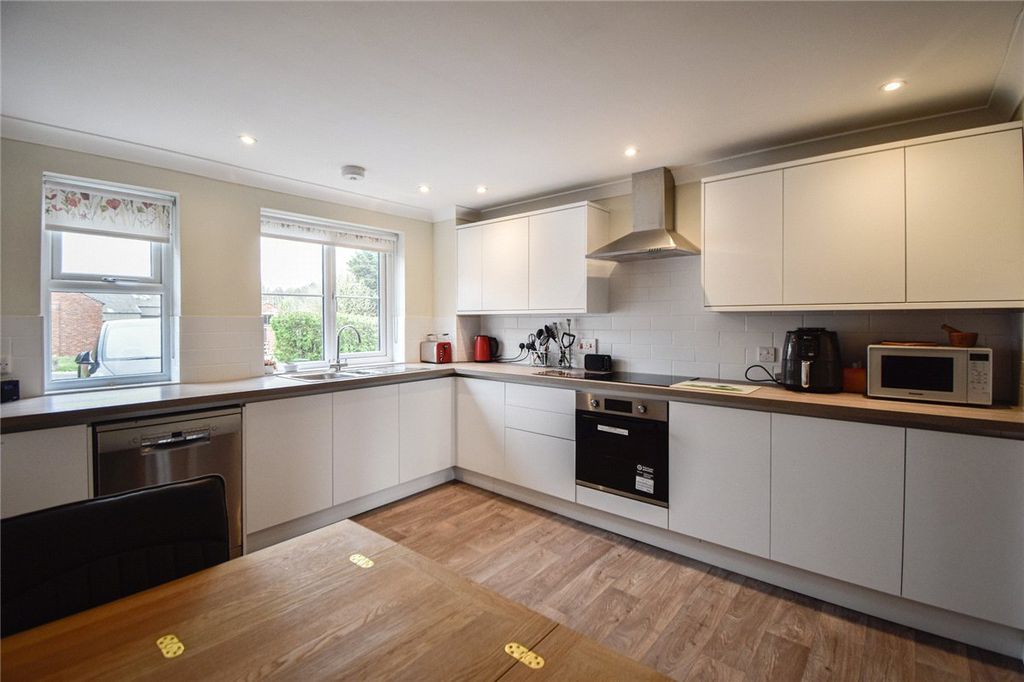 Property photo 2 of 11 Picture No. 01