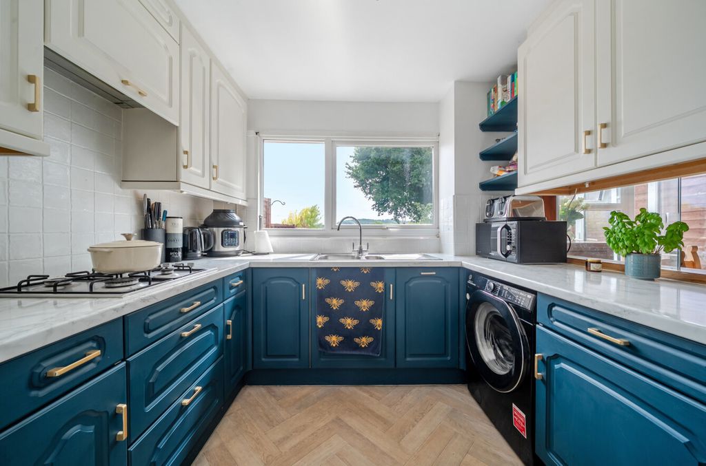 Property photo 3 of 22 1492906-8-6A5F601...