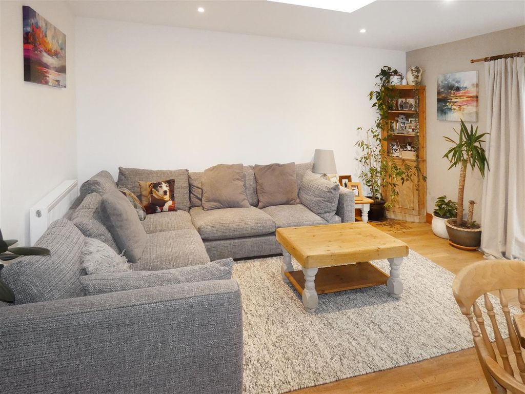 Property photo 3 of 21 P1070409.Jpg