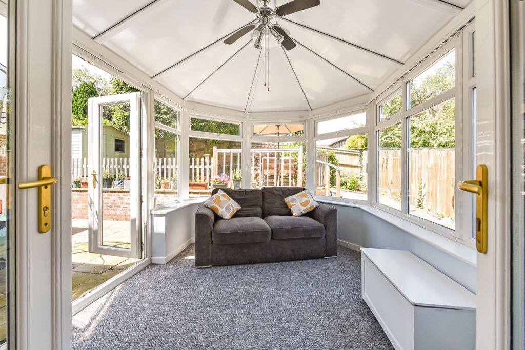 Property photo 3 of 30