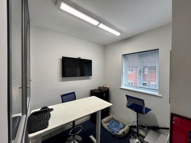 Property photo 3 of 5 Photo 8