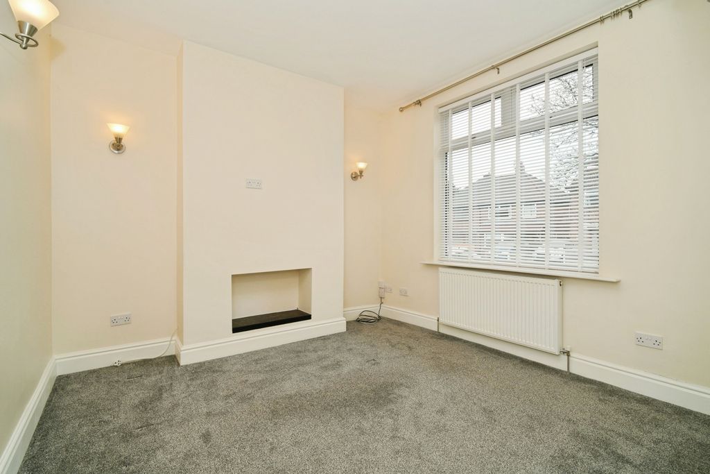 Property photo 2 of 20 Lounge