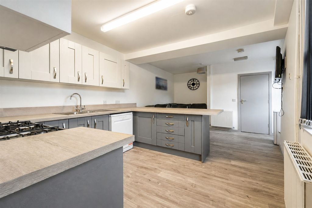 Property photo 3 of 28 Fas04544.Jpg
