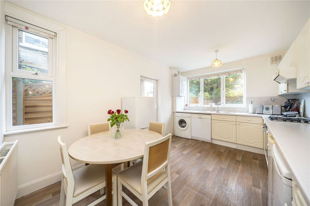 Property photo 2 of 11 Picture No. 05