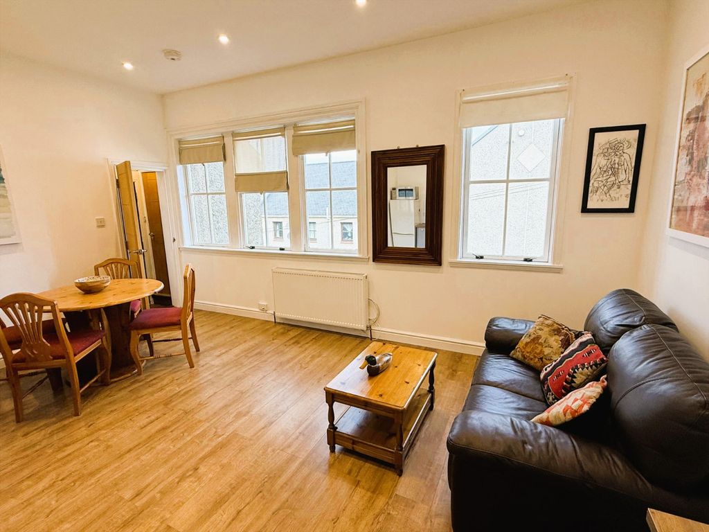 Property photo 3 of 9 Photo 3