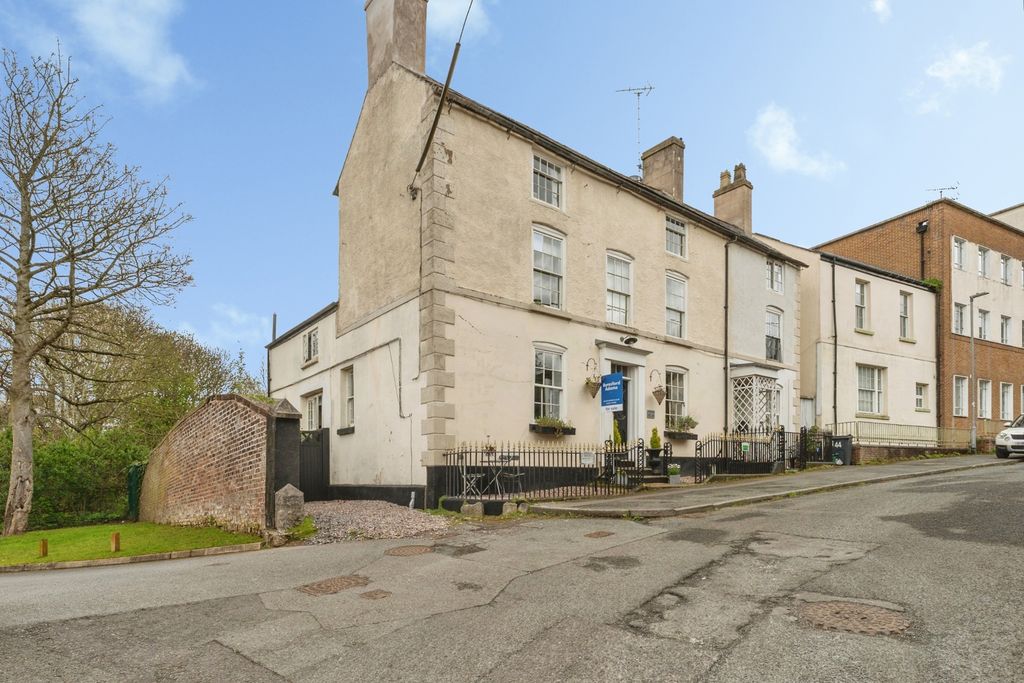 Property photo 1 of 40 Pbox-Img.Jpg