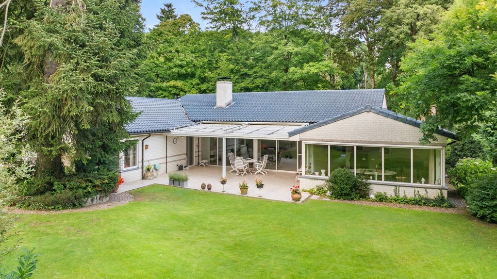 Property photo 2 of 70