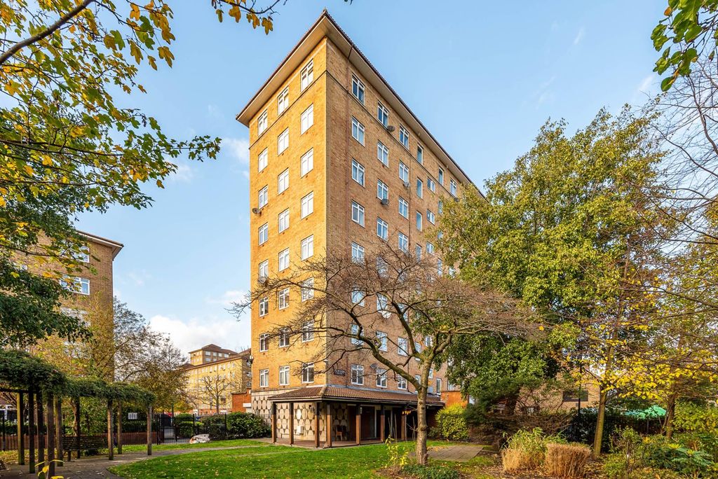 Property photo 2 of 11