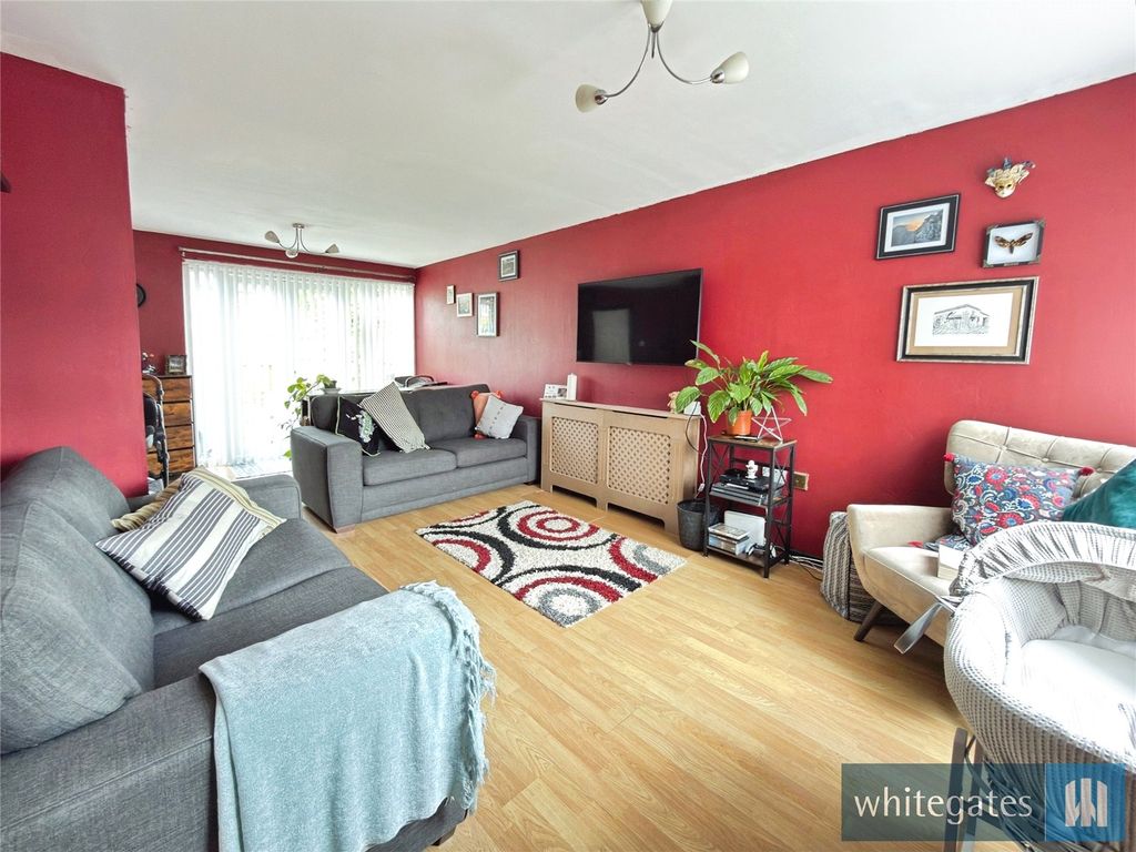 Property photo 2 of 15 Picture No. 14