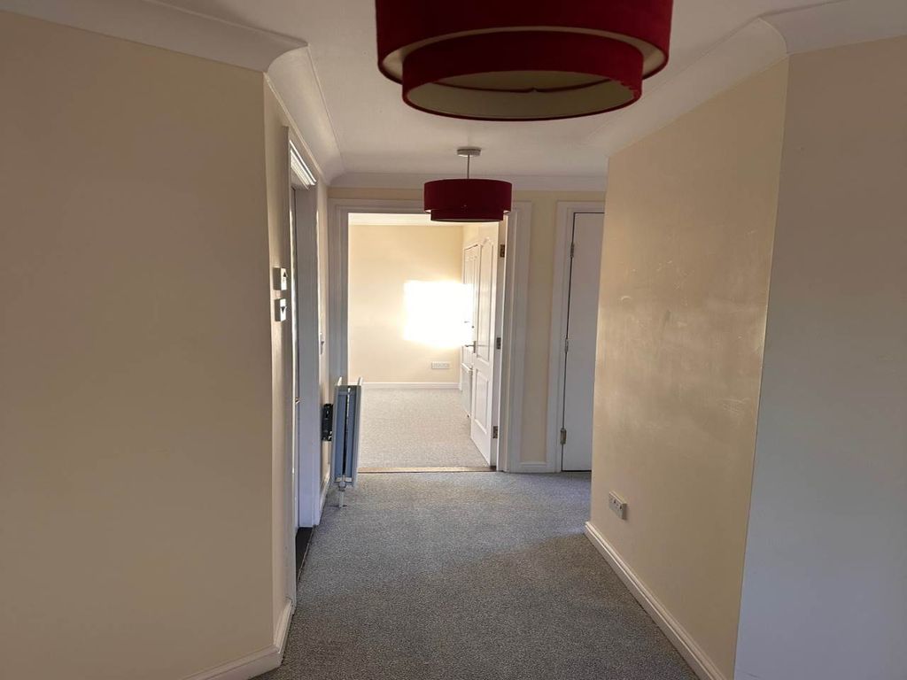 Property photo 3 of 13 Hallway