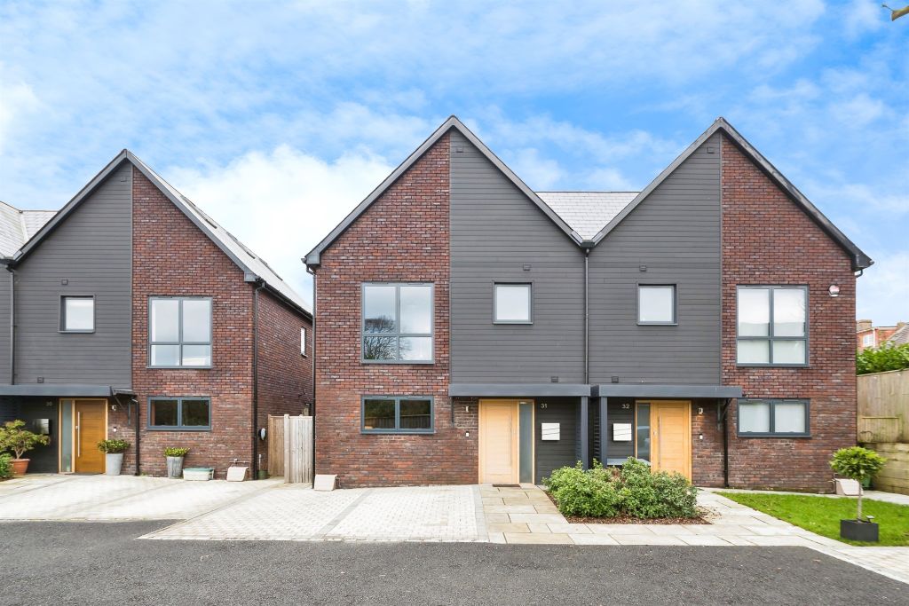 Property photo 1 of 20