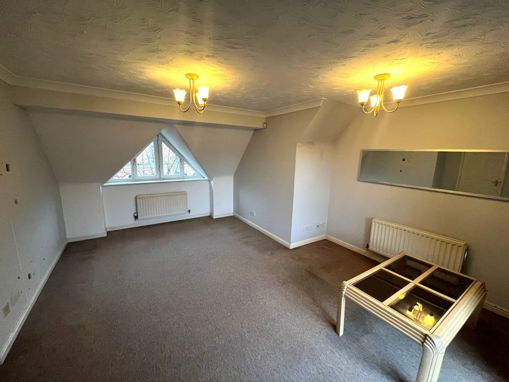 Property photo 2 of 11 Picture No. 14