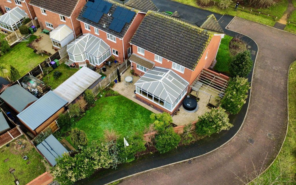 Property photo 2 of 35