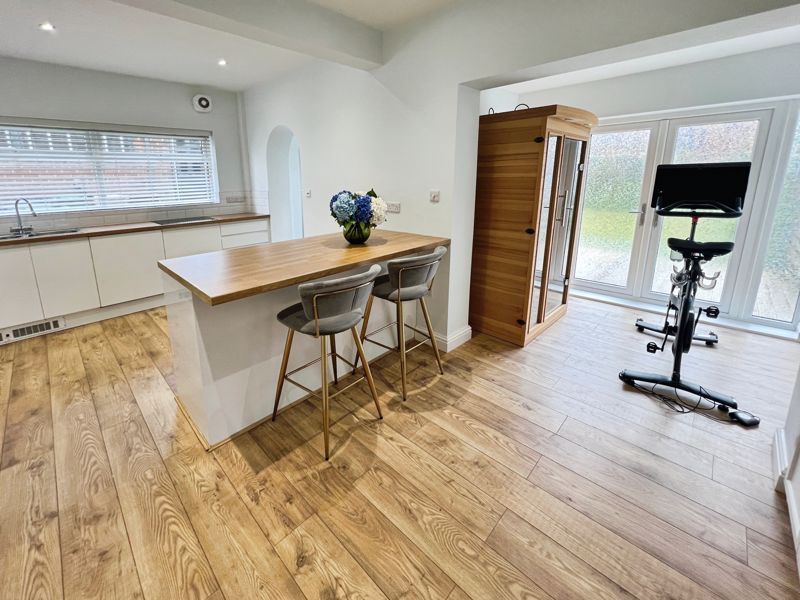 Property photo 3 of 16 Kitchen Dining Room