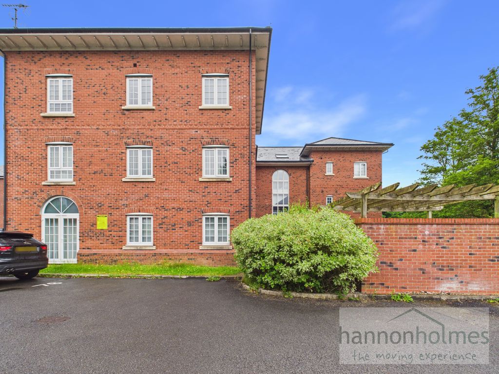 Property photo 1 of 12 Cam05283G0-Pr0193-Still012