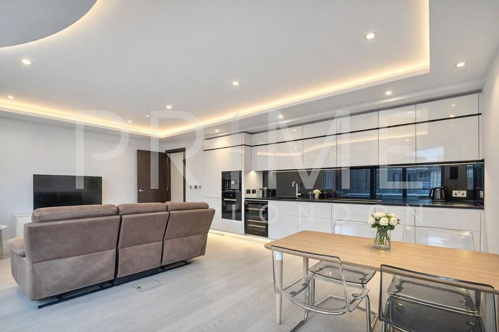 Property photo 2 of 23 Tc8.Jpg