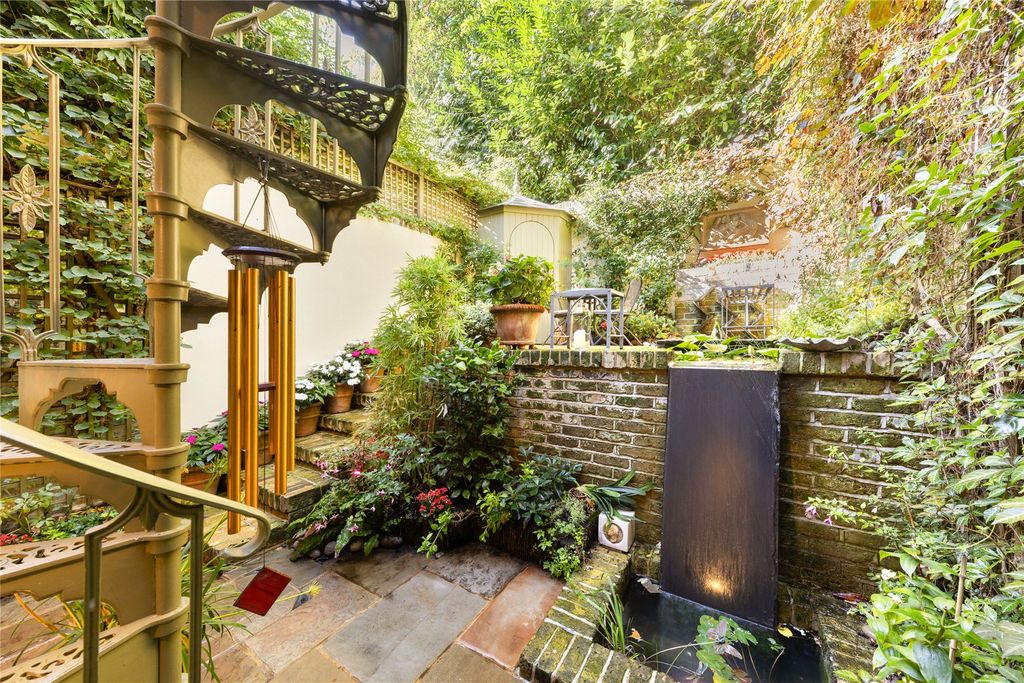 Property photo 2 of 16 Garden