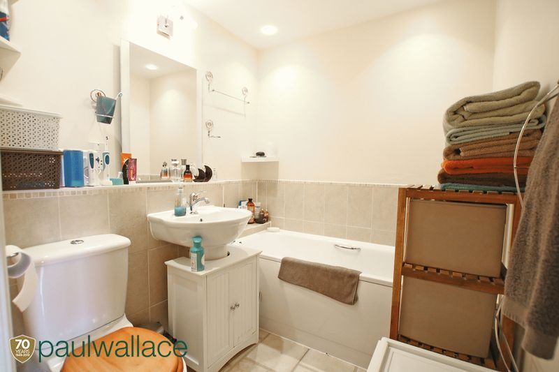 Property photo 3 of 7 Bathroom