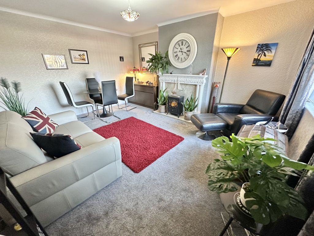 Property photo 3 of 22