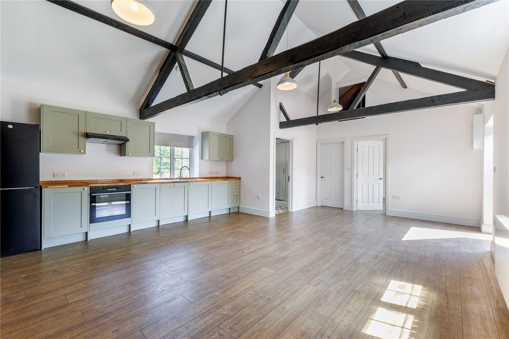 Property photo 2 of 10 Kitchen Dining