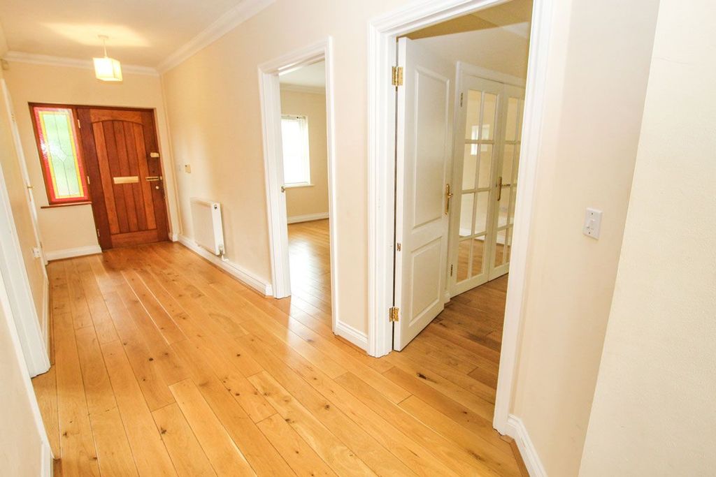 Property photo 2 of 36