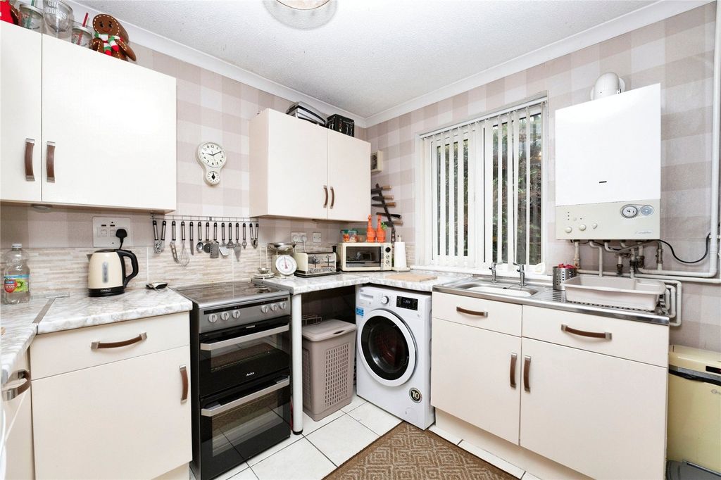 Property photo 3 of 17 Picture No. 05