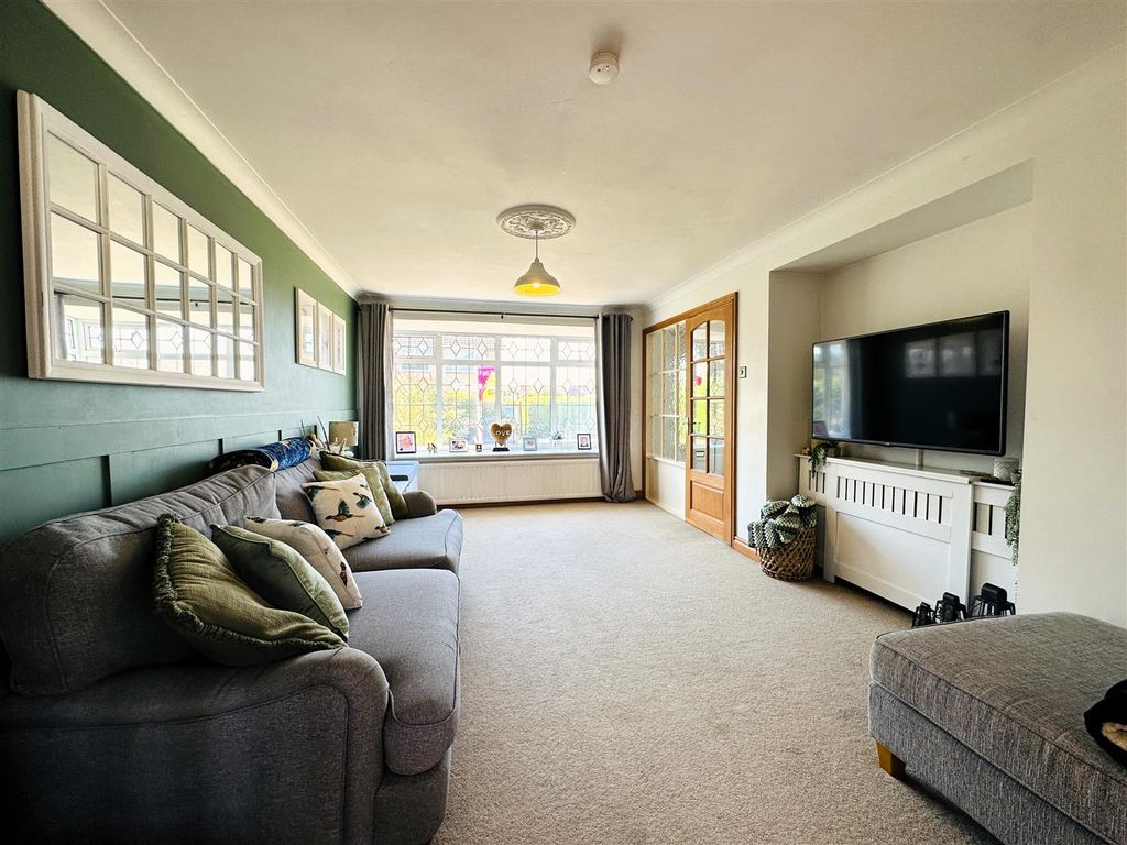 Property photo 3 of 14