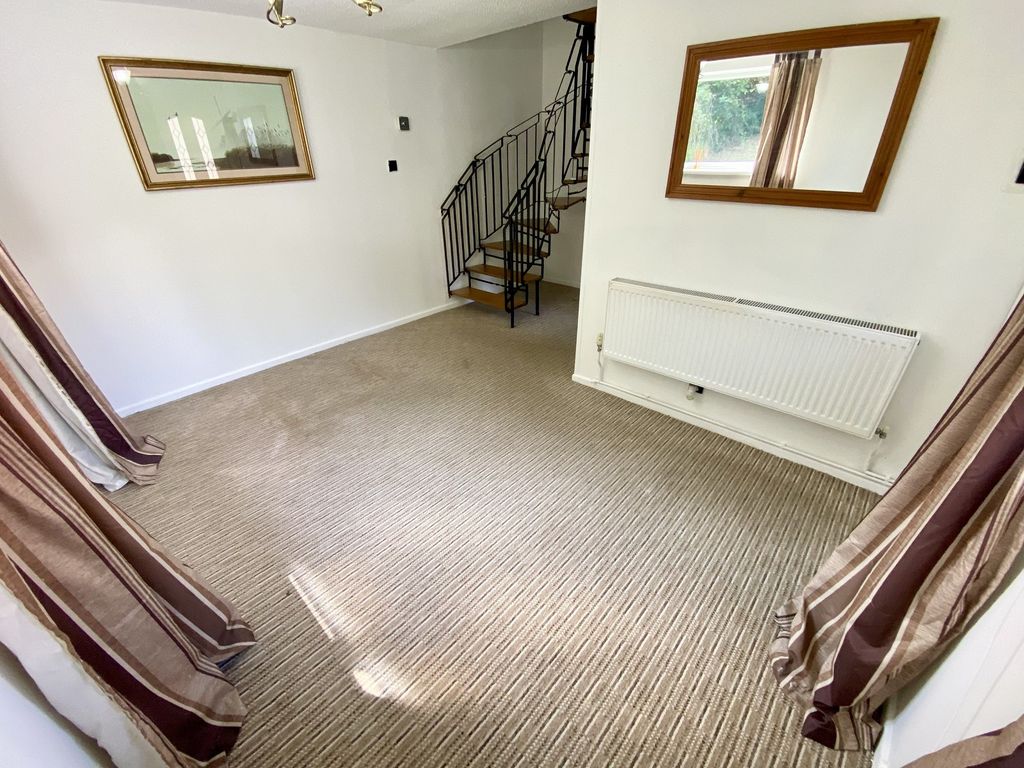 Property photo 2 of 12 Lounge