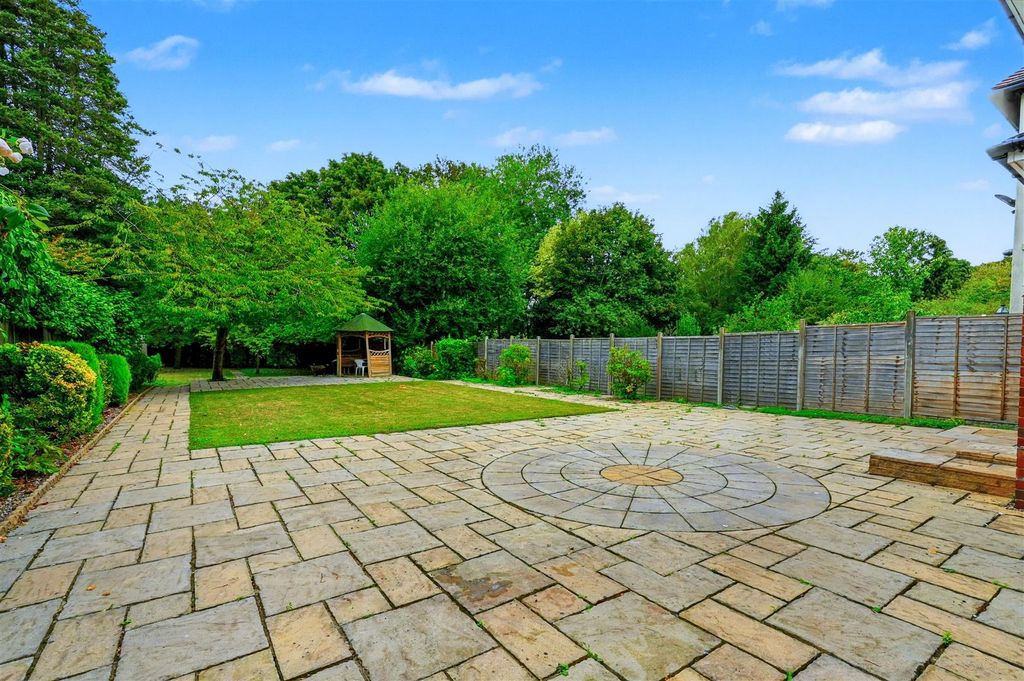 Property photo 1 of 35 Garden (12).Jpg