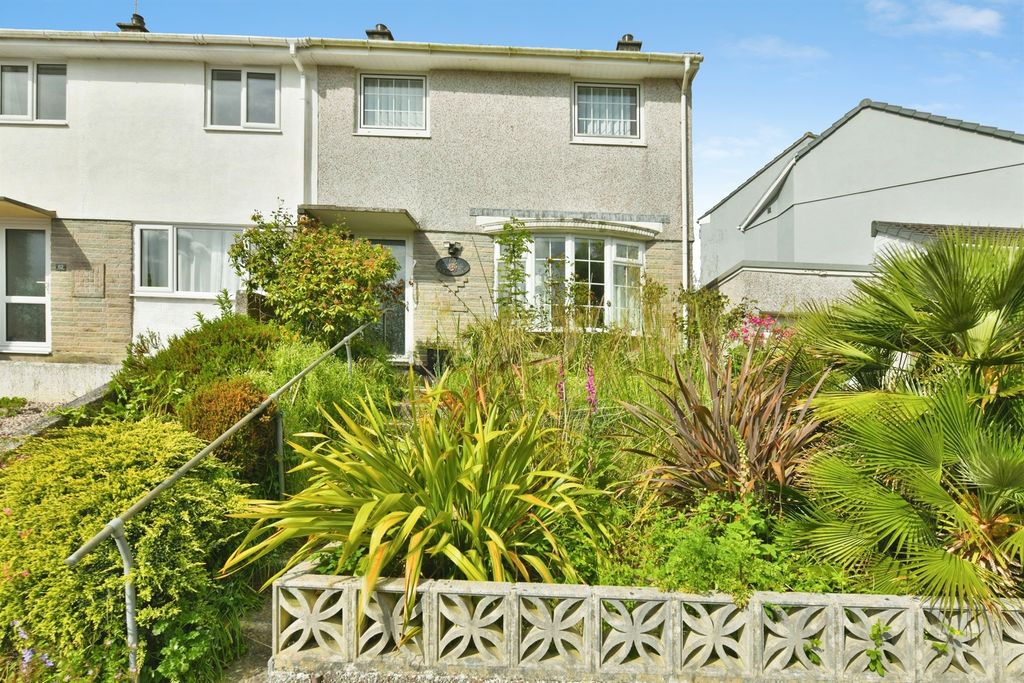 Property photo 2 of 20
