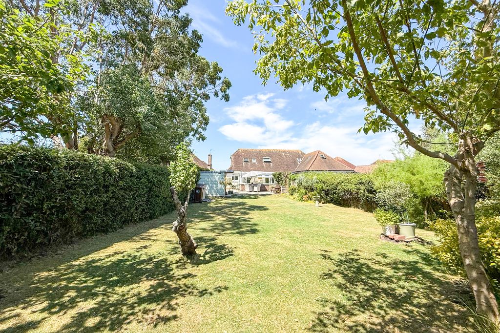 Property photo 2 of 24